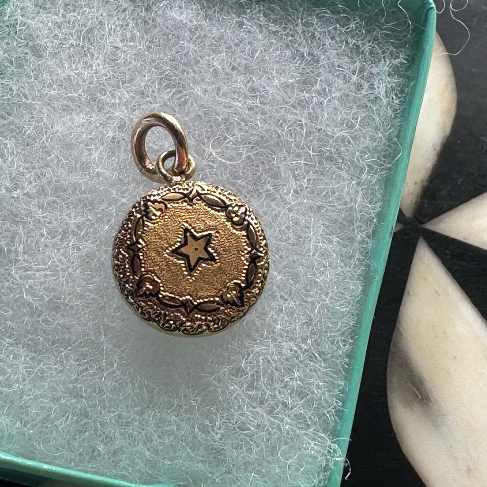 10k Gold Star cufflink conversion Pendant Charm